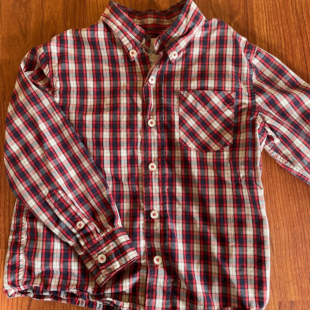Peek boy’s plaid button down.